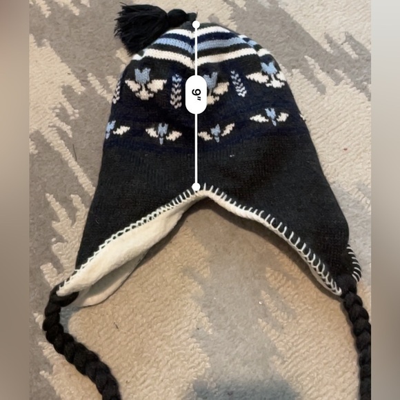 Grey wool, winter hat with fleece lining, one size and unisex with front ties - Picture 8 of 10